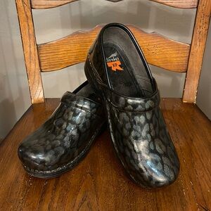 Dansko XP clog leopard print. Barely worn, like new!